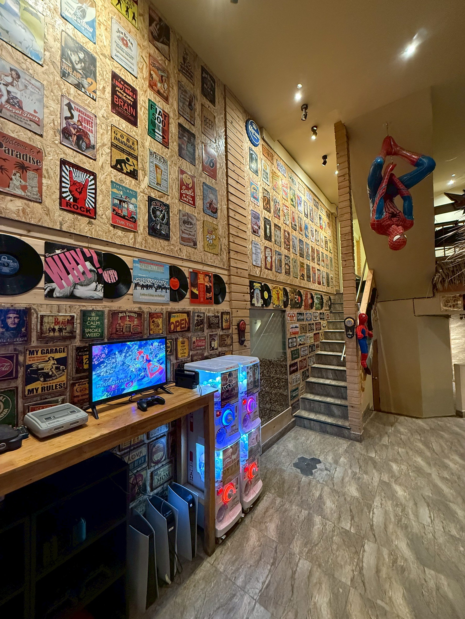 Interior 2